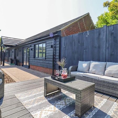 Closefield Leighton Buzzard Exterior foto